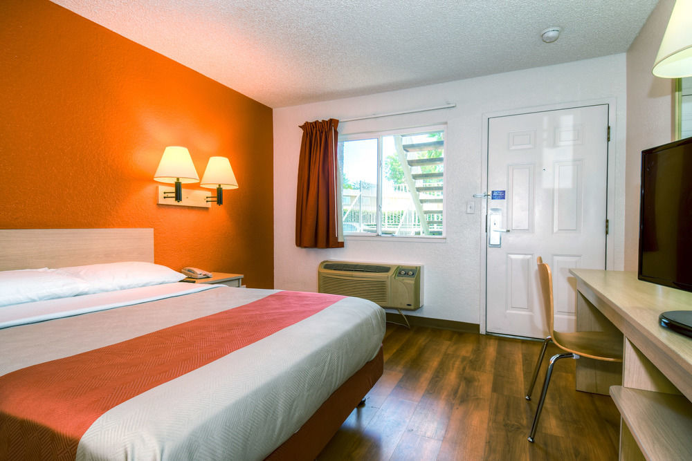 Motel 6-Costa Mesa, Ca - Newport Beach Extérieur photo